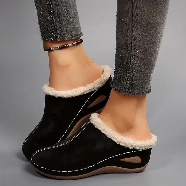 M&J | Cozy Fur-Lined Slip-On Sandals